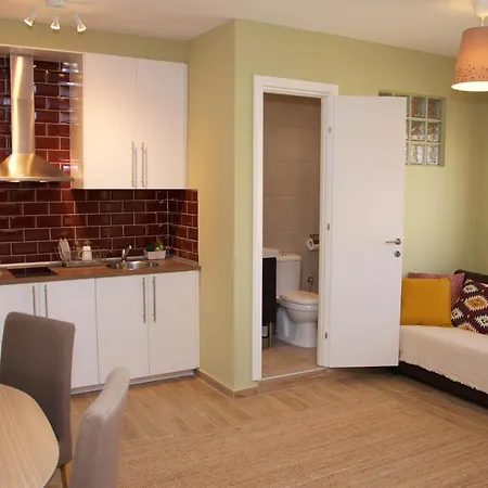 Super Cute & Cozy Mini In City Center