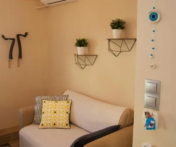 Super Cute & Cozy Mini In City Center * Thessaloniki